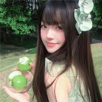 村里来了个直播女神